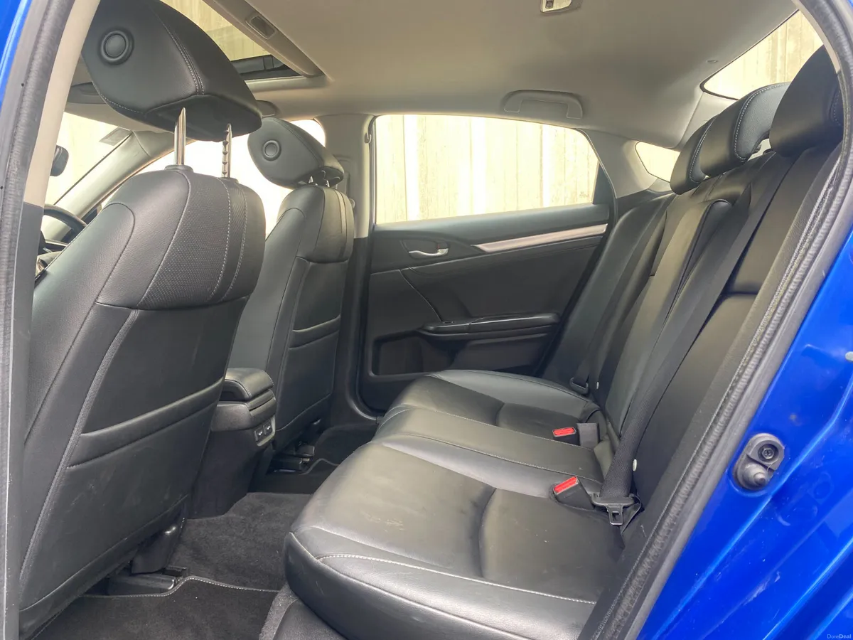 Honda Civic 2019///DIESEL //PREMIUM//FINANCE // - Image 5