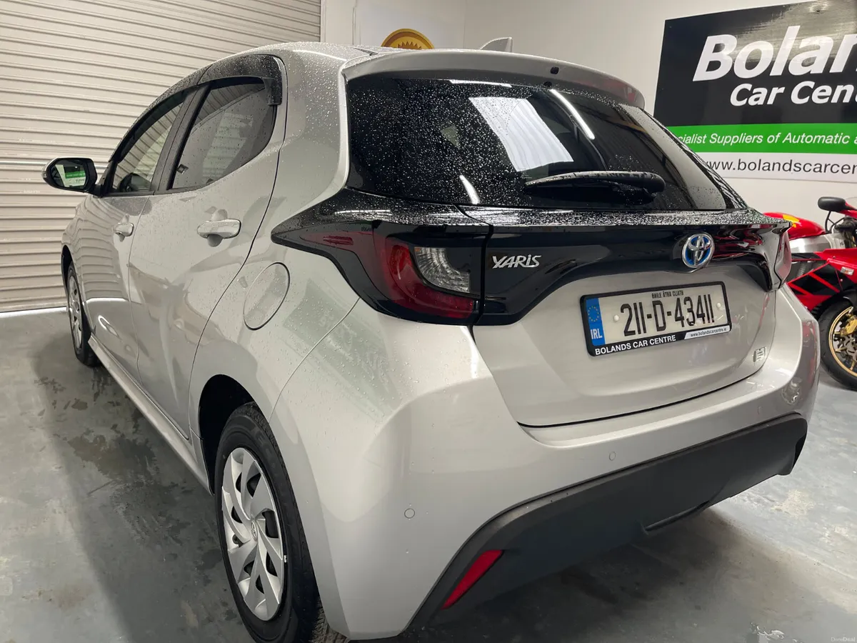 2021 Toyota Yaris Hybrid 1.5 Automatic 5dr Model - Image 5