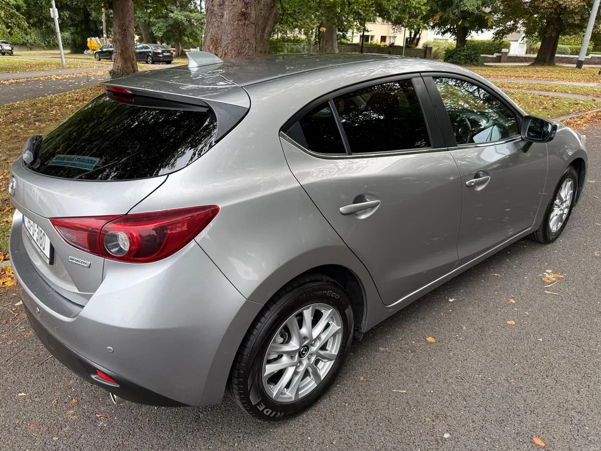 Mazda 3 Diesel Tiny milage - Image 6