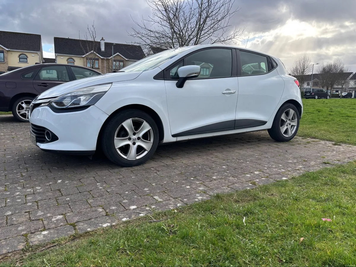 Renault Clio 2013 - Image 2