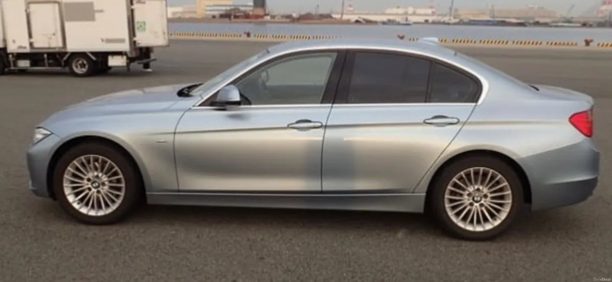 BMW 3-Series 2015 151MH6227 - Image 3