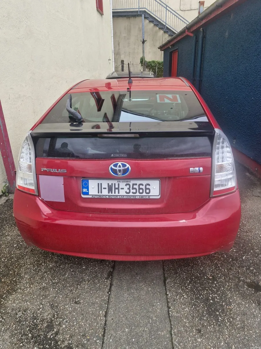 Toyota Prius 2011 - Image 2