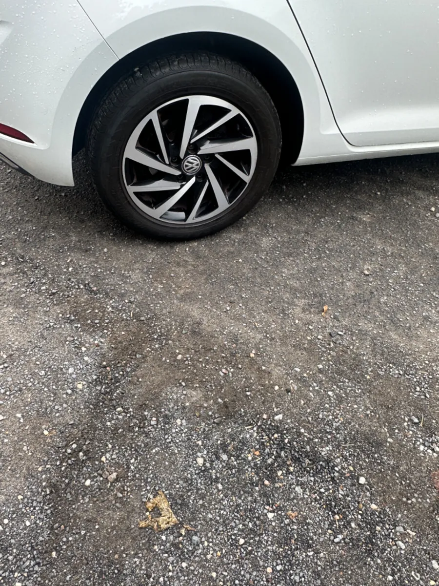 Volkswagen Golf - Image 6
