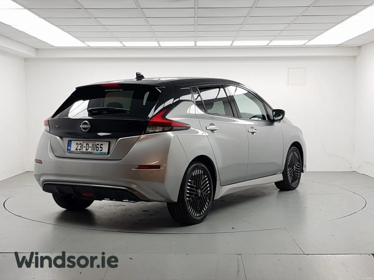 Nissan Leaf Leaf SV Premium 40 kWh - Image 2