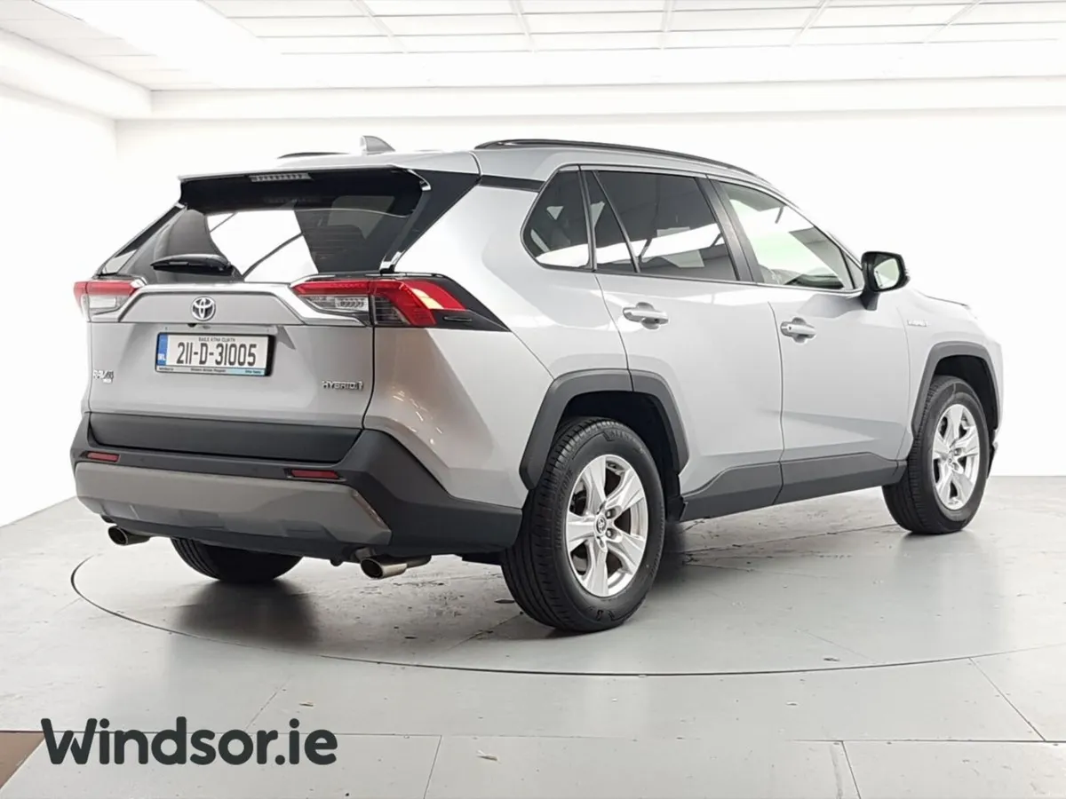 Toyota RAV4 2.5 Hybrid Luna 2WD - Image 2