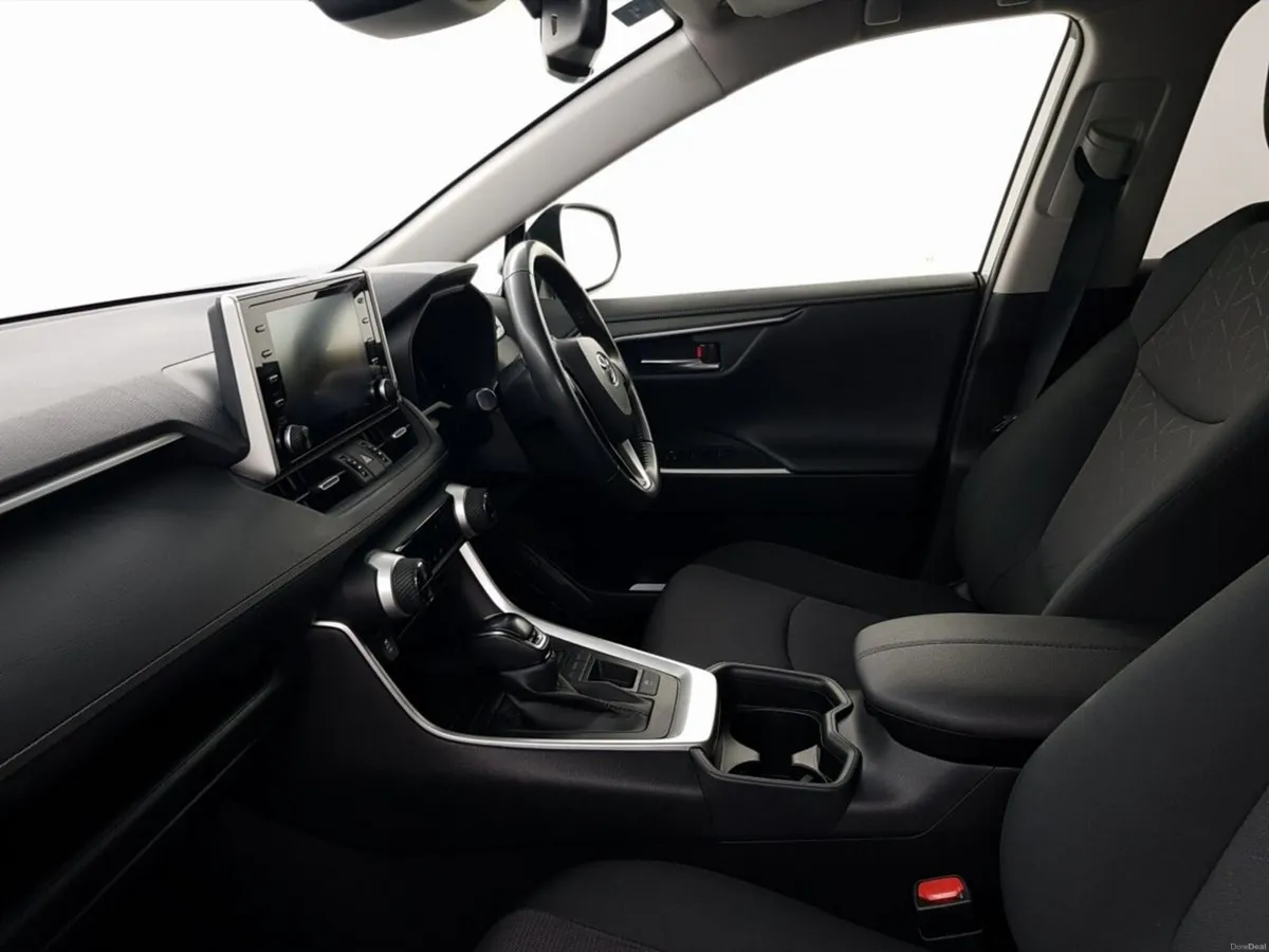 Toyota RAV4 2.5 Hybrid Luna 2WD - Image 4