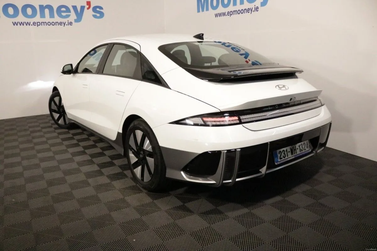 Hyundai IONIQ 6 Signature 77 KwH EV Saloon - Image 5
