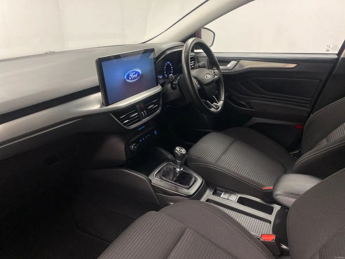 Ford Focus 1.0L EcoBoost 125PS Titanium - Image 2