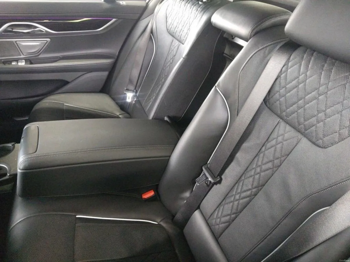 BMW 740E MSPORT 2.0 PETROL HYBRID AUTO 2018 - Image 6