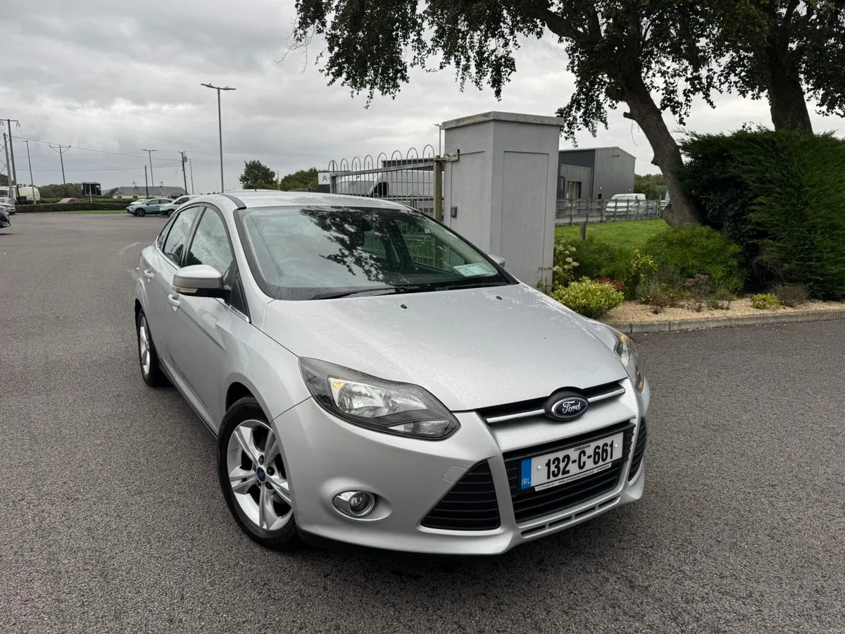 Ford Focus Zetec Saloon 2013 - Image 1
