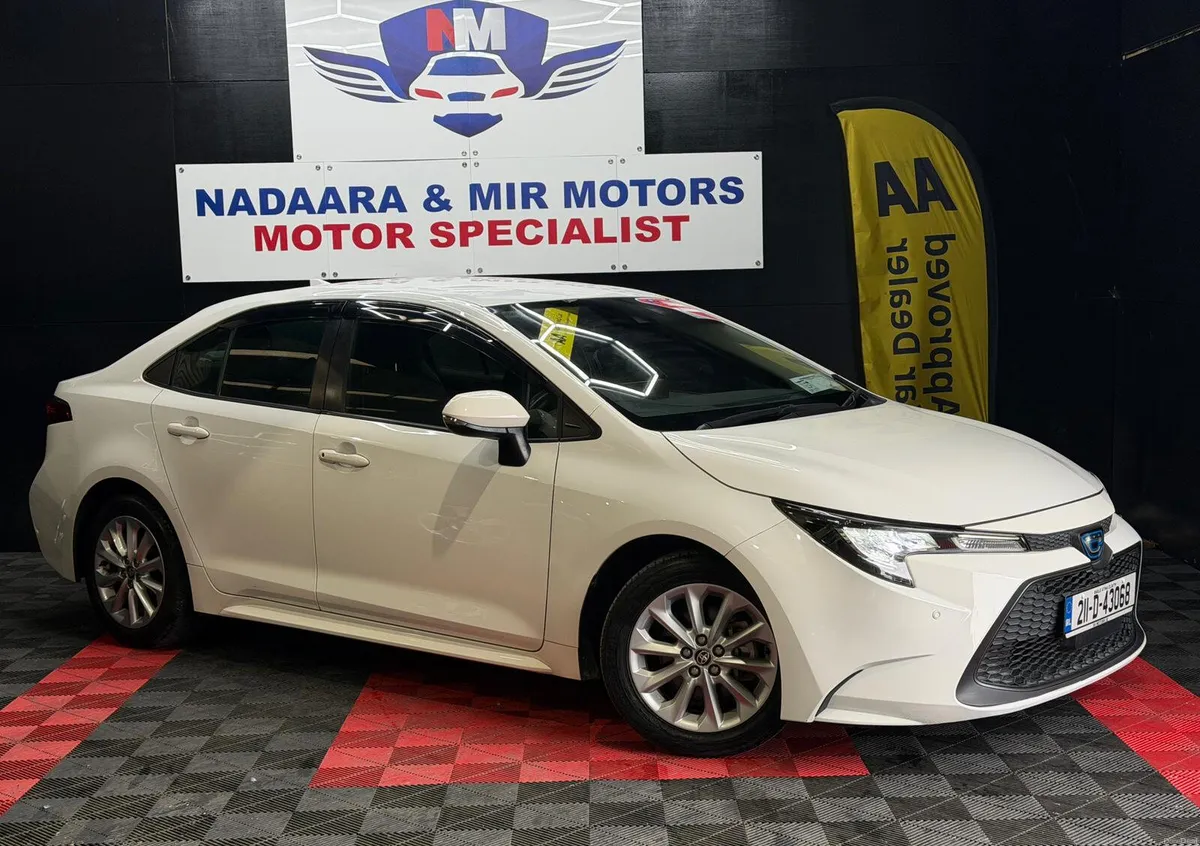 Toyota Corolla 2021 Hybrid 1.8 Auto SALOON 2 KEYS - Image 2