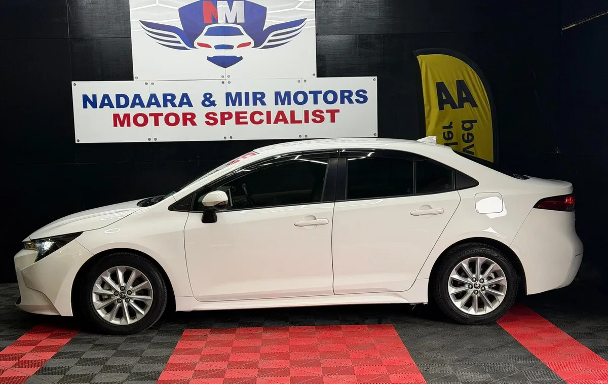 Toyota Corolla 2021 Hybrid 1.8 Auto SALOON 2 KEYS - Image 4