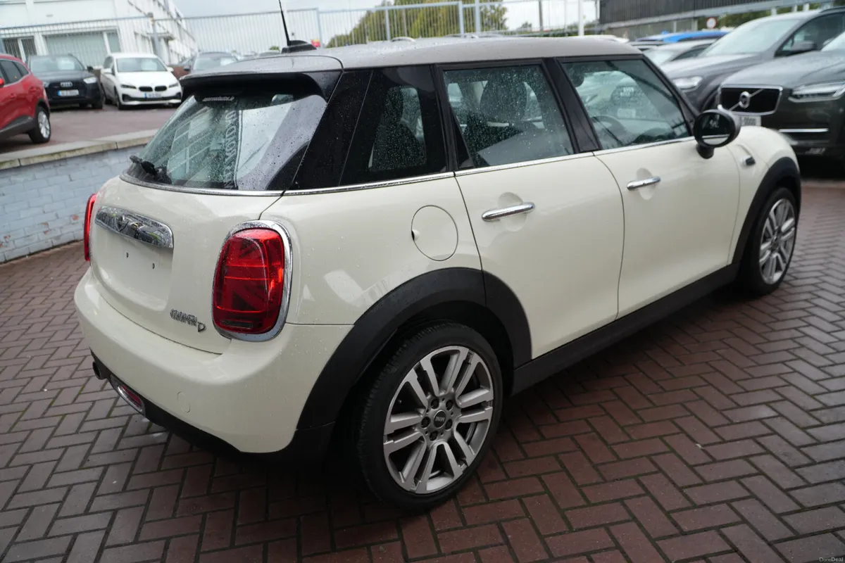 2016 MINI COOPER D - Image 4