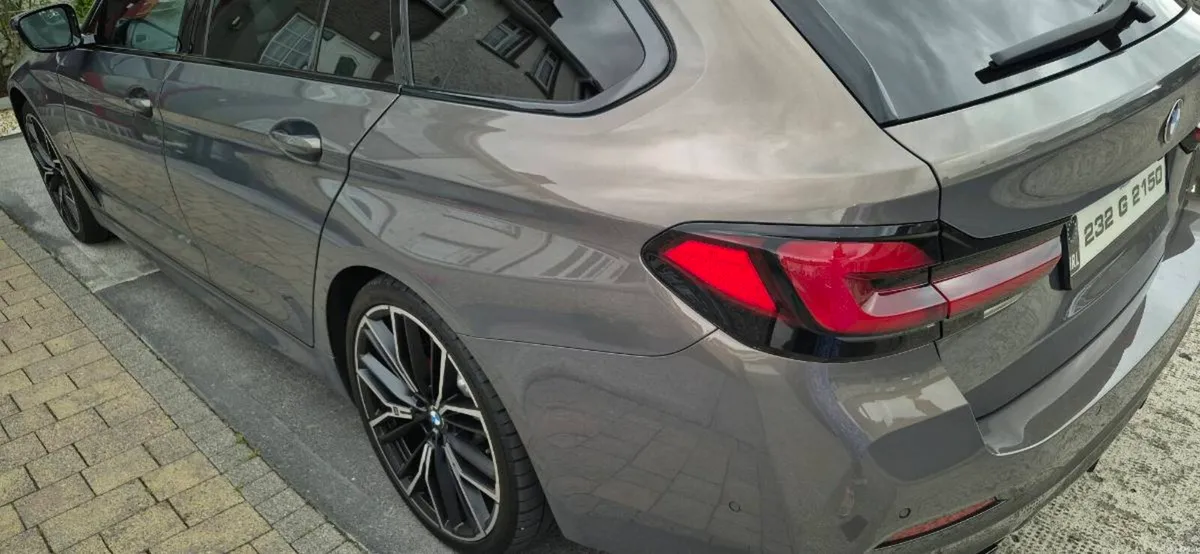 BMW 5-Series 2023 - Image 6