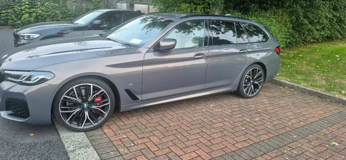 BMW 5-Series 2023 - Image 1