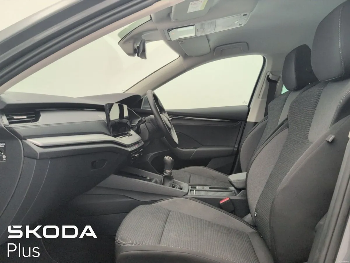 Skoda Octavia SELECTION 2.0TDI 115HP *CHROME PACK* - Image 4