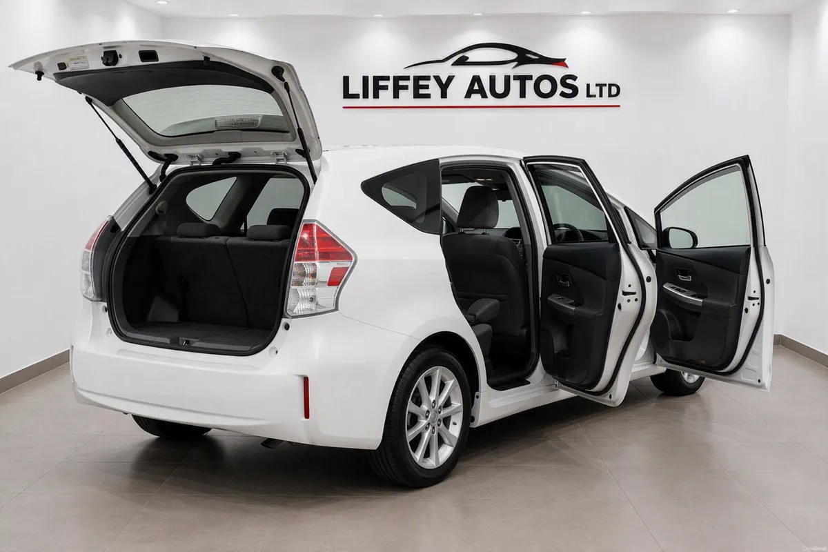 Toyota Prius Alpha 2013 Hybrid Automatic 126000KM - Image 6