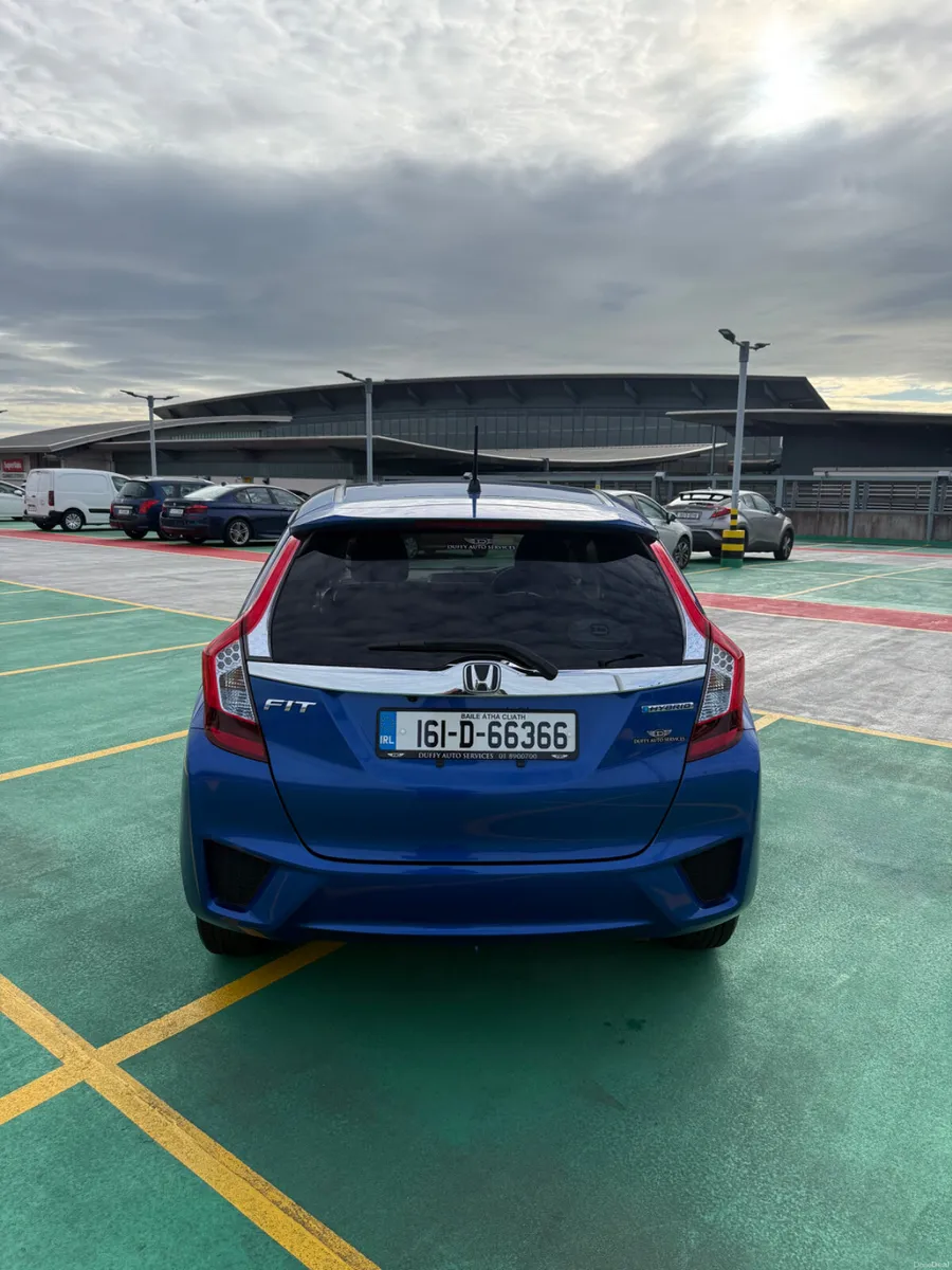 161 Honda Fit 1.5 Hybrid AUTO - LOW MILEAGE - Image 6