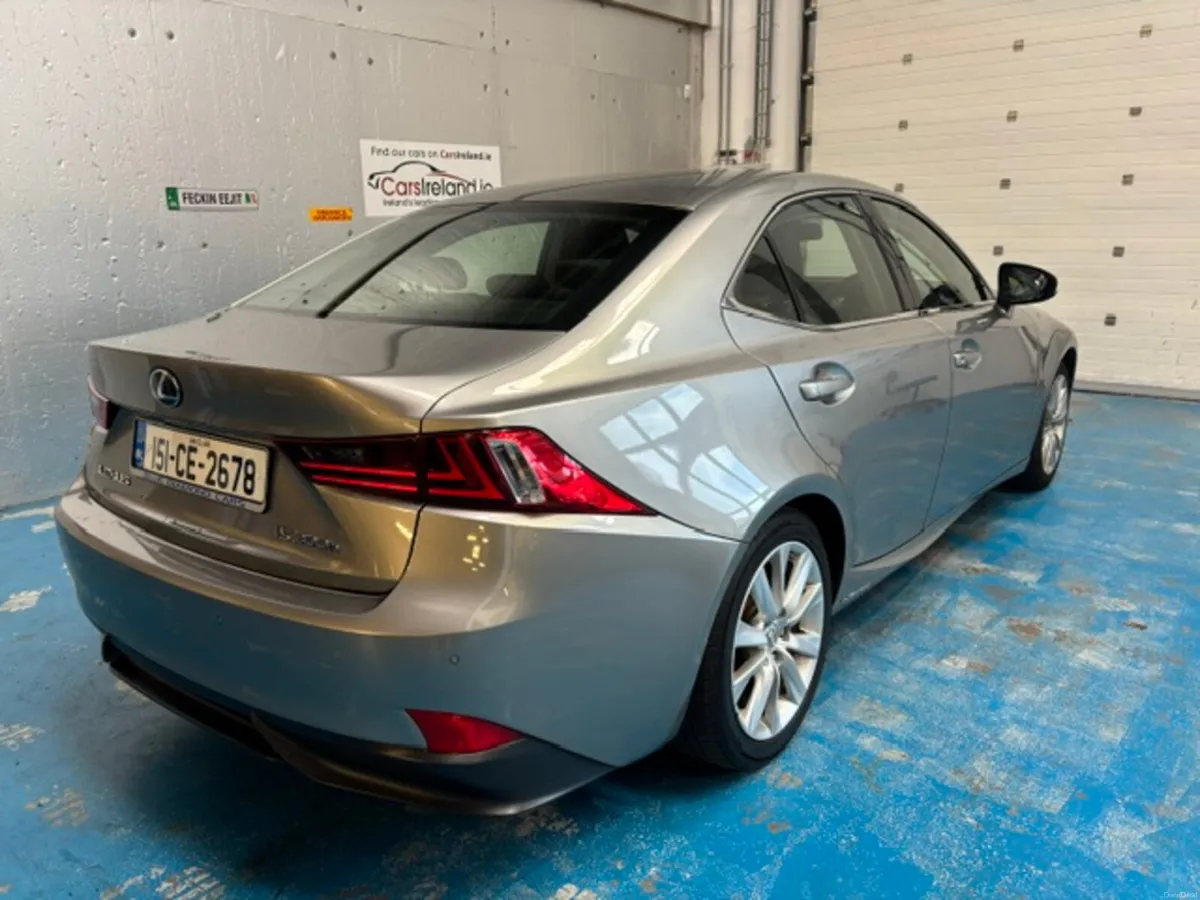 Lexus IS 2015 - Image 5