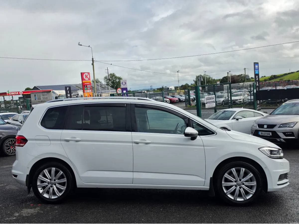 Volkswagen Touran 172 REG 7 SEATER HIGHLINE EDITIO - Image 4