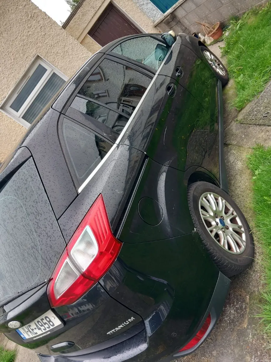 Ford Grand C-Max 2011 - Image 3