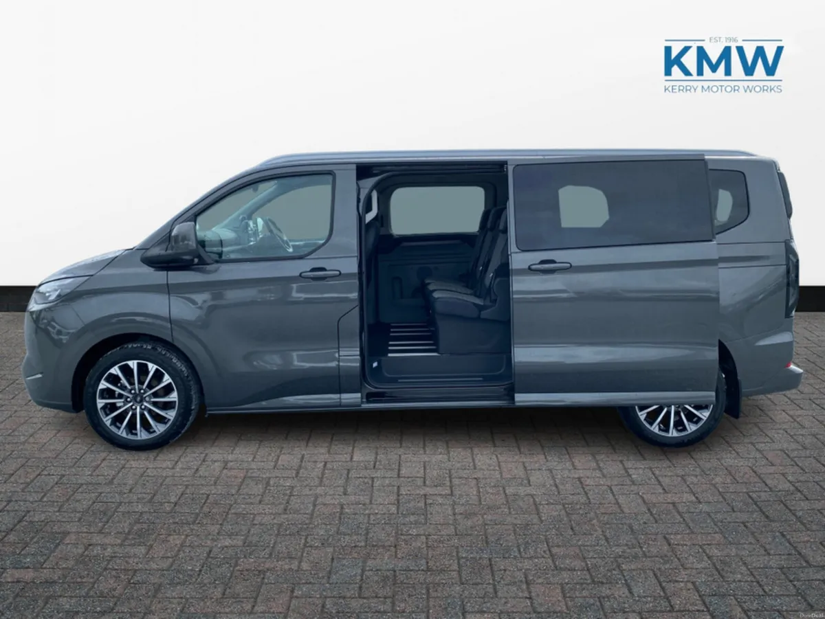 Ford Tourneo Custom Tourneo Limited 2.5 232PS PHEV - Image 3