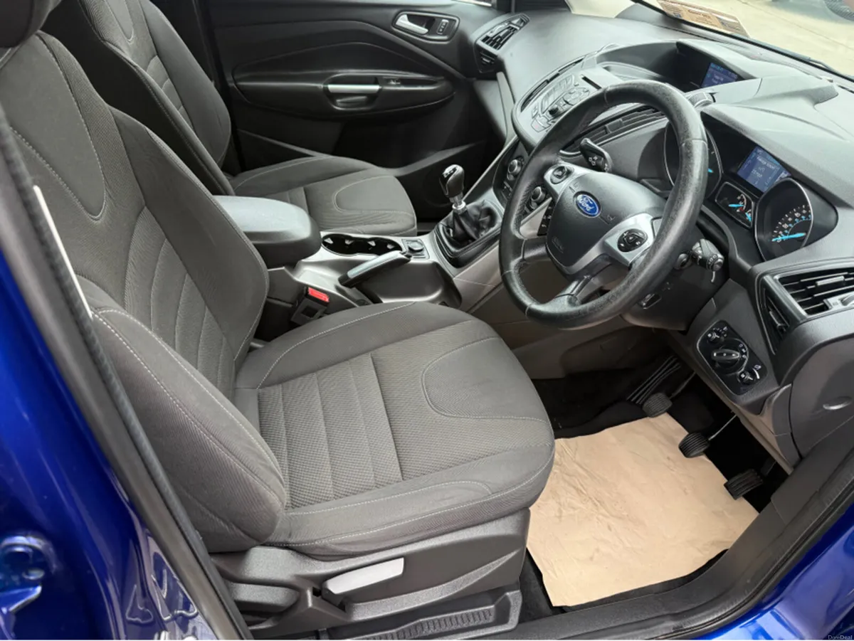 Ford Kuga 2.0 TDCI ZETEC 2WD 150PS 5DR - Image 6