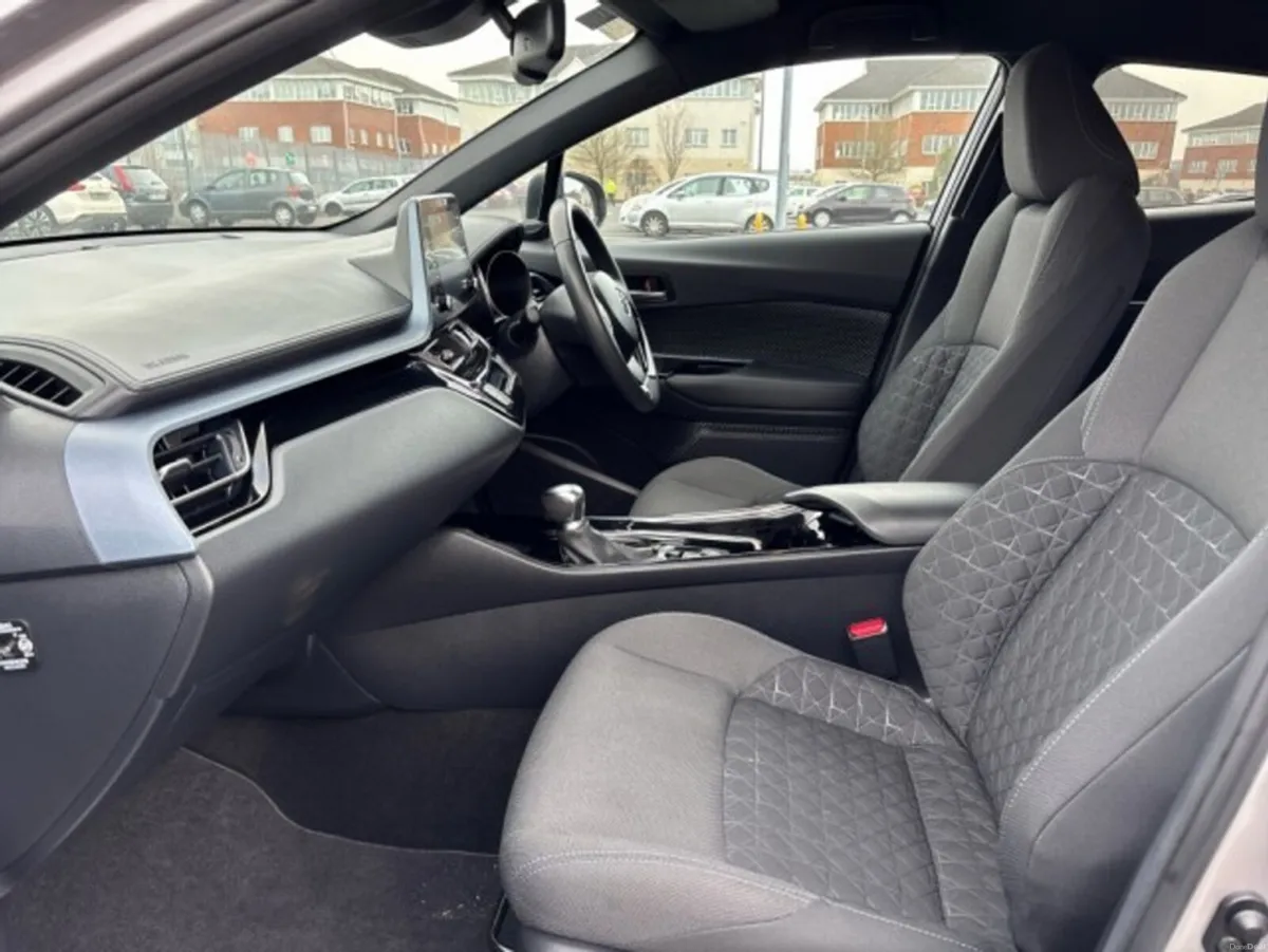 Toyota C-HR Hybrid - Sport Edition - 1.8 Auto -Hyb - Image 6