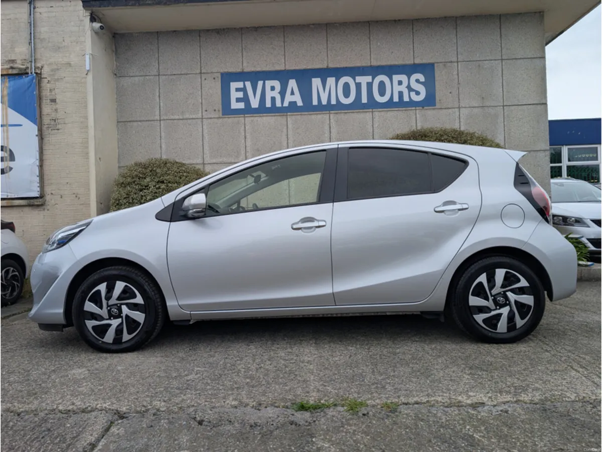 Toyota Aqua S STYLE AUTOMATIC HYBRID 1.5 PETROL // - Image 5