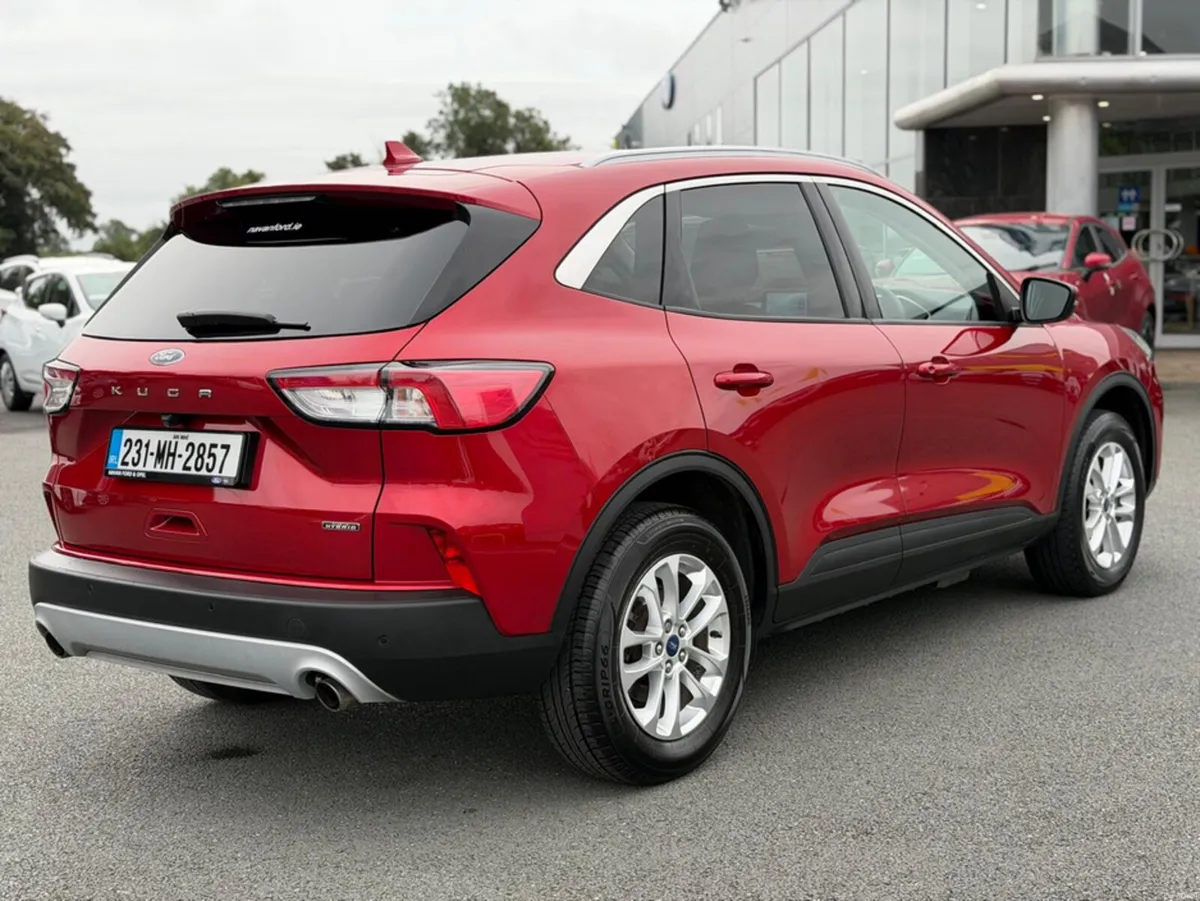 Ford Kuga Titanium 2.5 Plug-in Hybrid 225Ps - Image 4