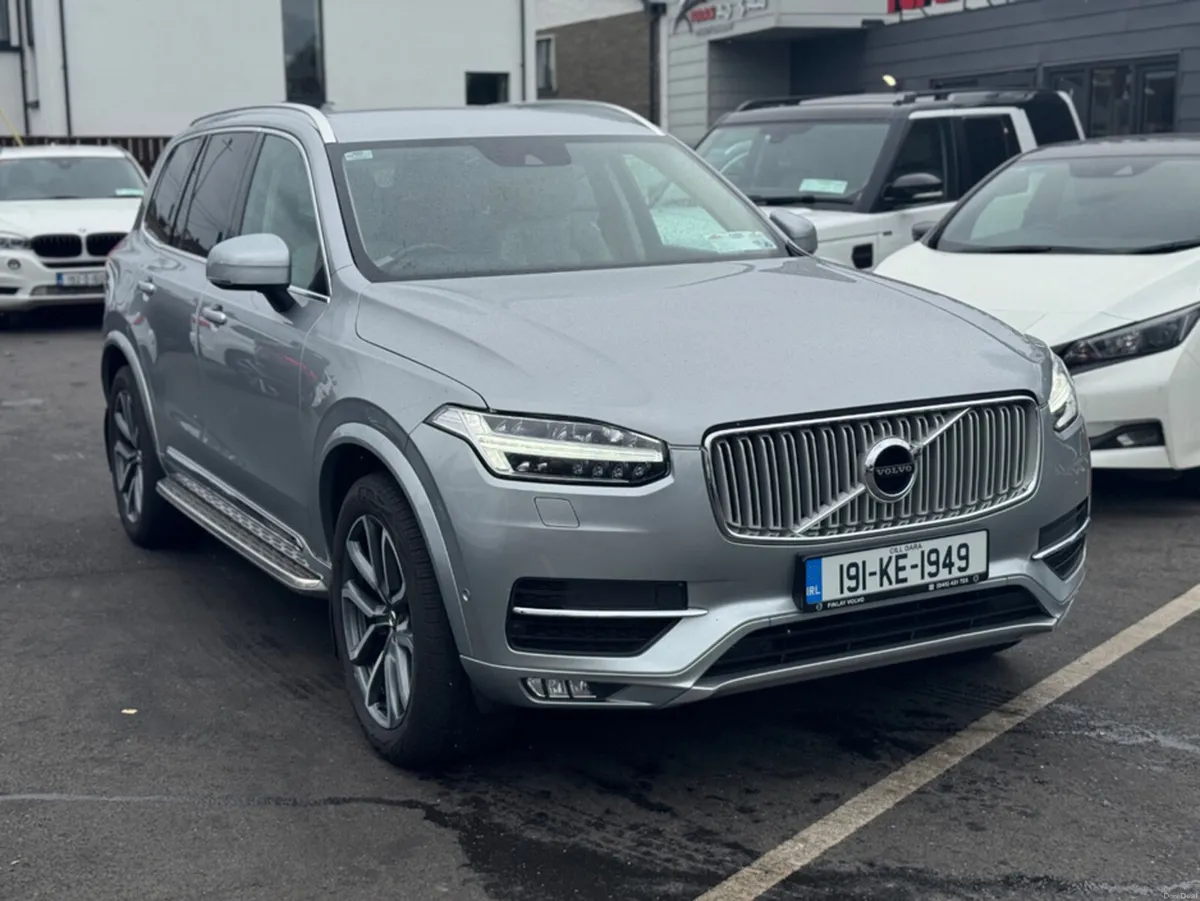 Volvo XC90 D5 AWD INSCRIPTION 5DR AUTO - Image 2