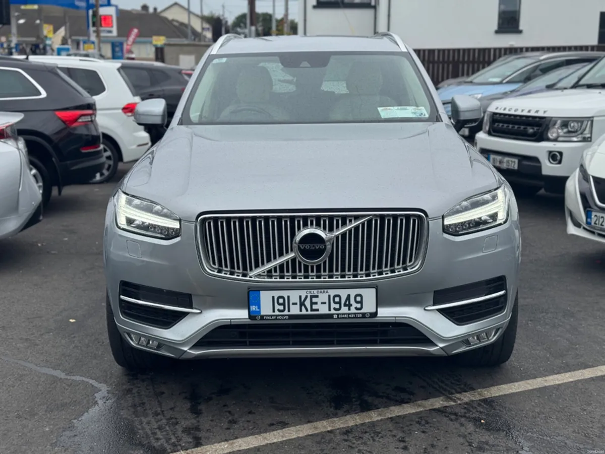 Volvo XC90 D5 AWD INSCRIPTION 5DR AUTO - Image 3