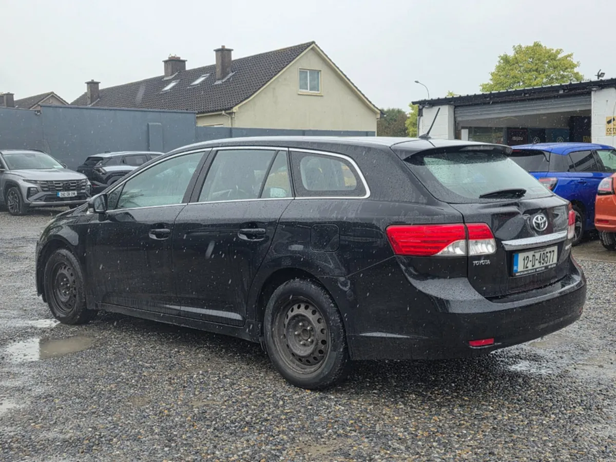 Toyota Avensis 2.0 D-4D T2 5DR OVERMOUNT - Image 5