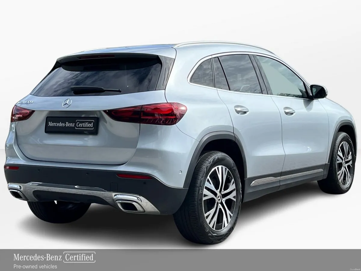 Mercedes-Benz GLA 180D Progressive Plus Compact SU - Image 3