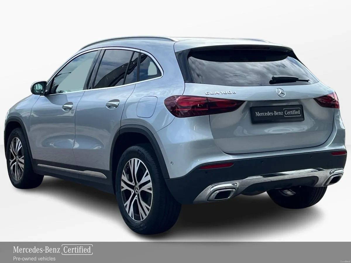 Mercedes-Benz GLA 180D Progressive Plus Compact SU - Image 4