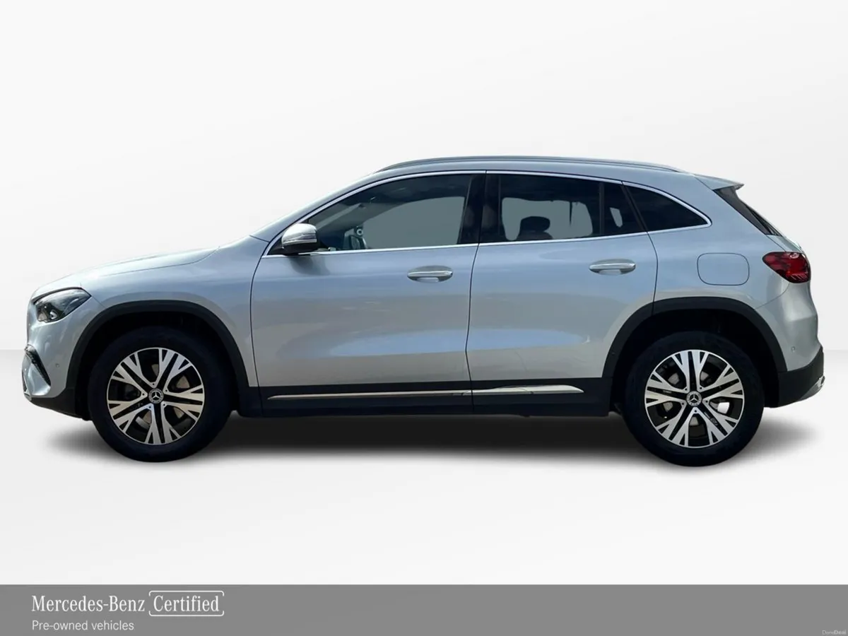 Mercedes-Benz GLA 180D Progressive Plus Compact SU - Image 6