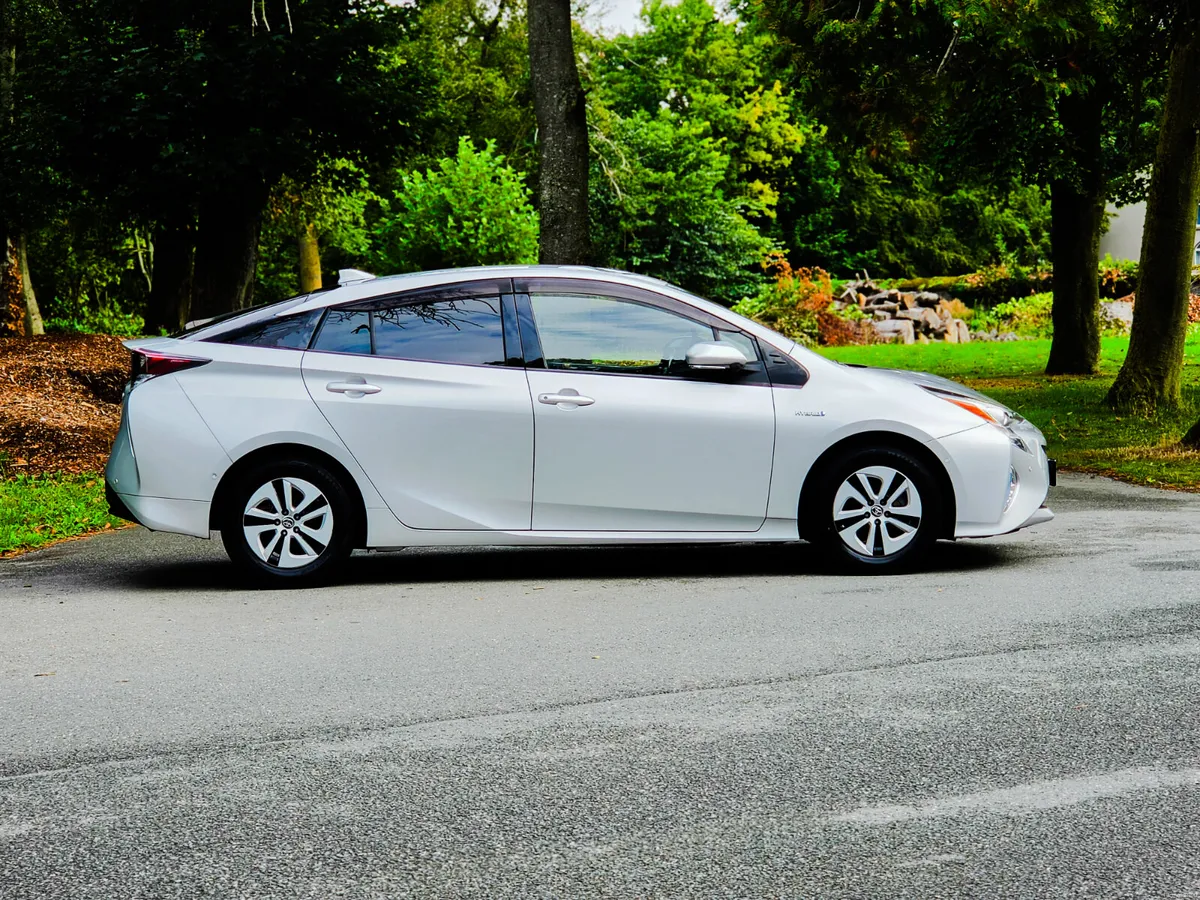 2019 Toyota Prius 1.8 Petrol Hybrid Premiem Leathr - Image 6