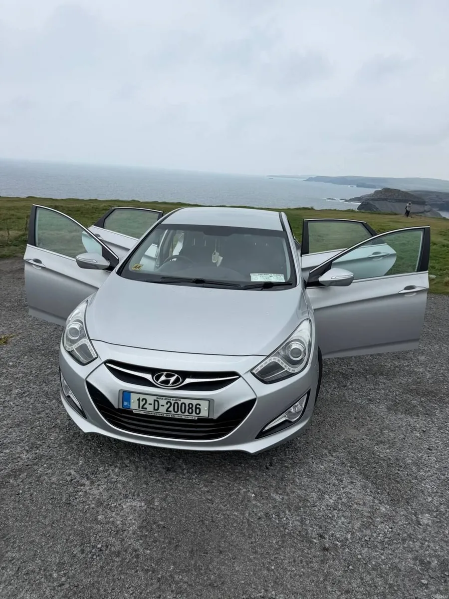 Hyundai i40 2012 - Image 2