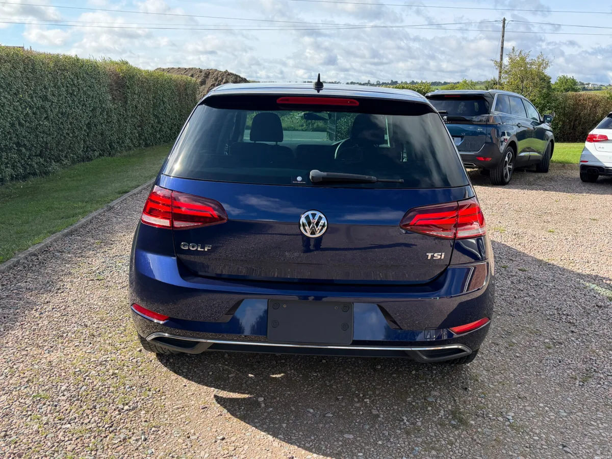 171 Volkswagen Golf Comfortline DSG LOW KM - Image 5