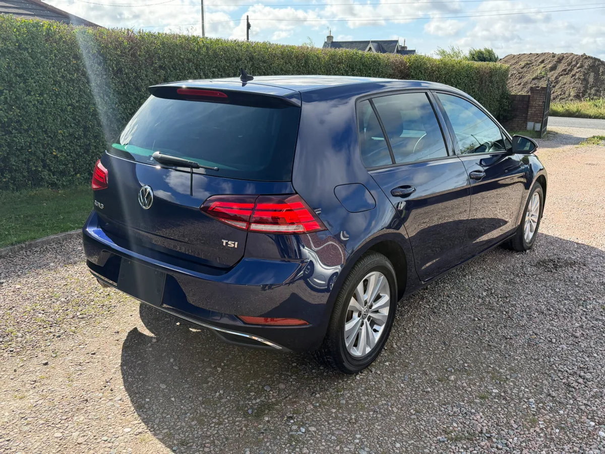 171 Volkswagen Golf Comfortline DSG LOW KM - Image 4