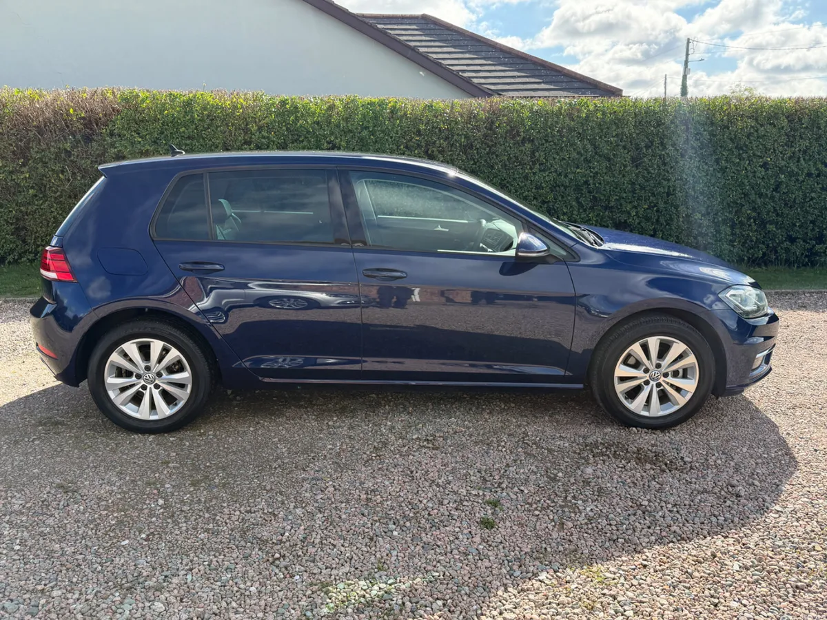 171 Volkswagen Golf Comfortline DSG LOW KM - Image 3