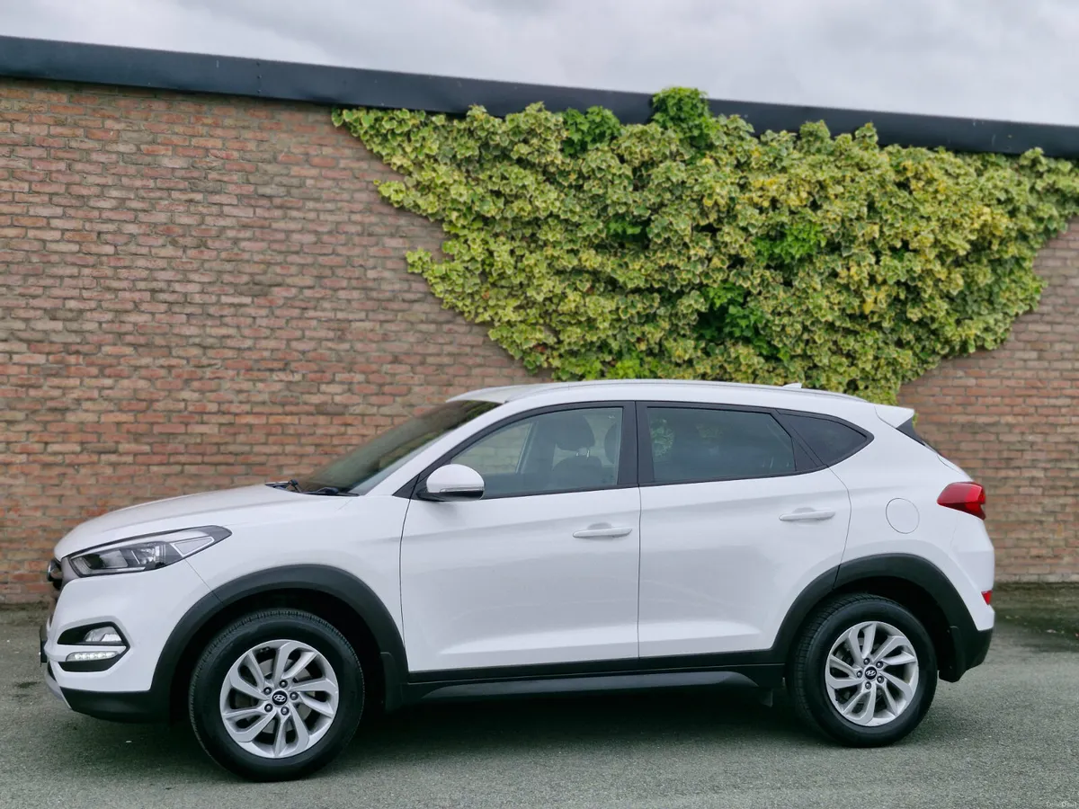 Hyundai Tucson EXECUTIVE FINANCE AVAILABLE - Image 5
