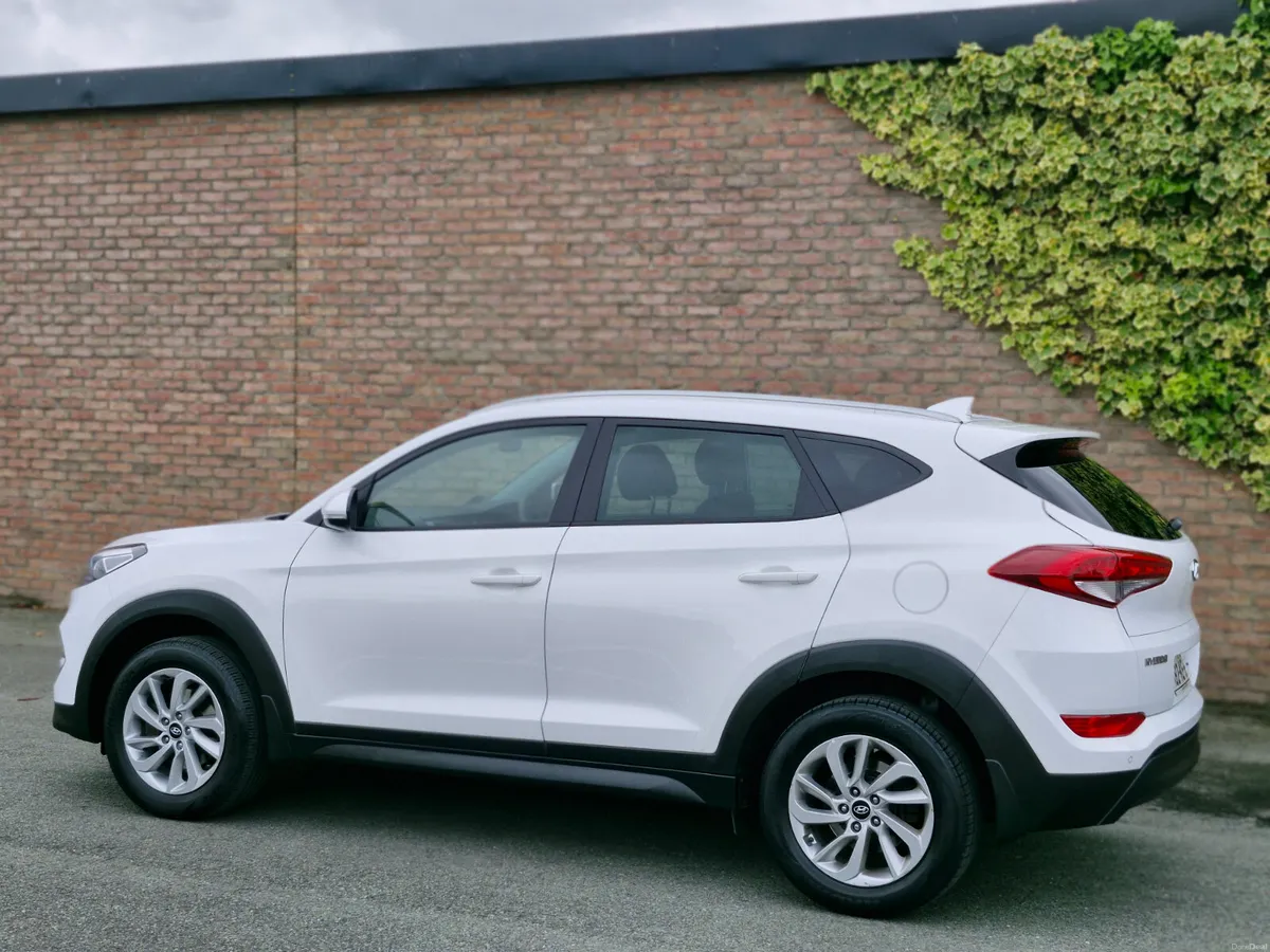 Hyundai Tucson EXECUTIVE FINANCE AVAILABLE - Image 2