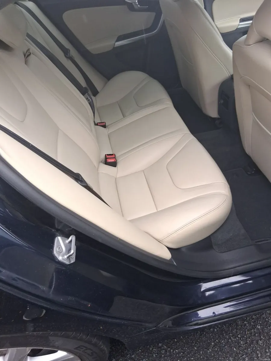 Volvo S60 2016 - Image 5
