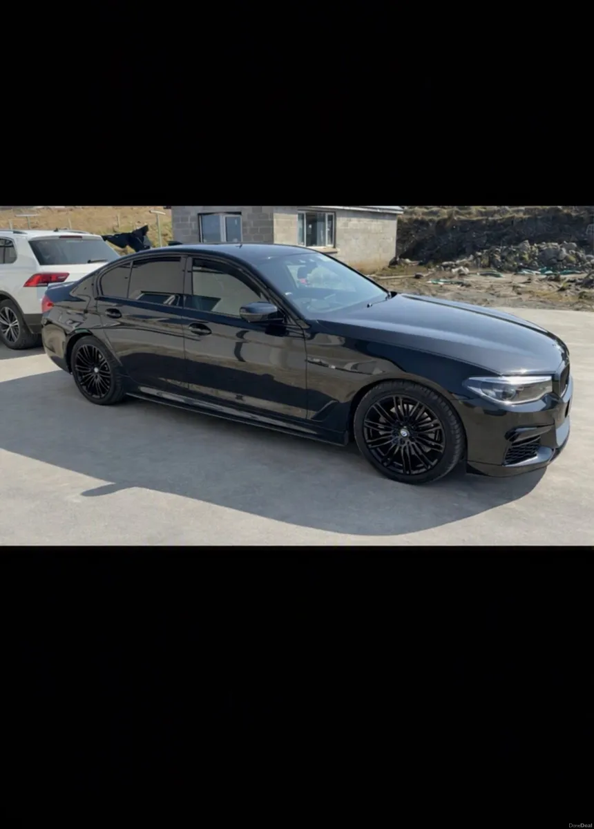 182 BMW 5-SERIES M-SPORT 523 - Image 1