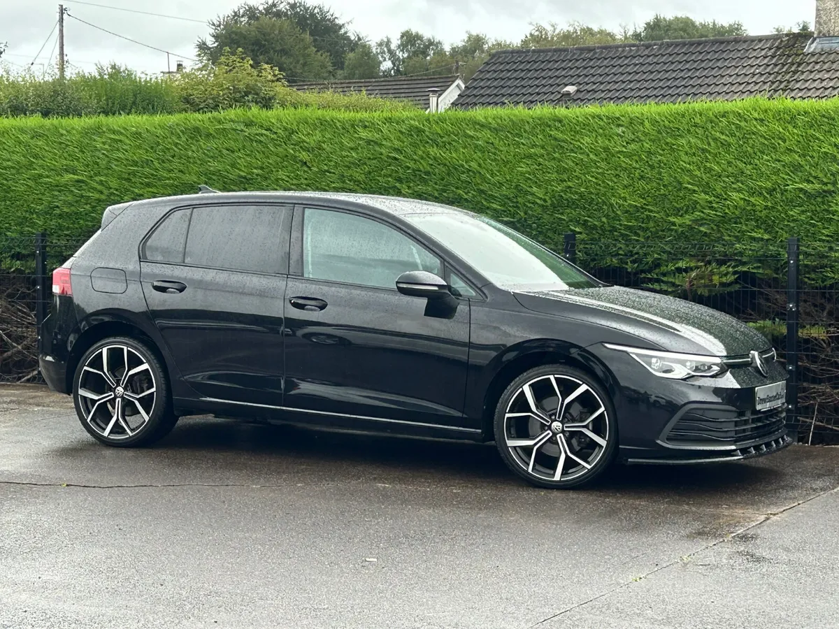 22Volkswagen Golf 1.4  Style Hybrid €19750 inc Vrt - Image 2