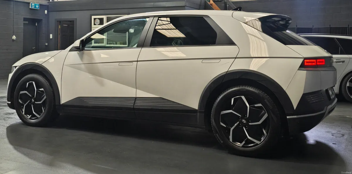 22 IONIQ 5 - Image 5
