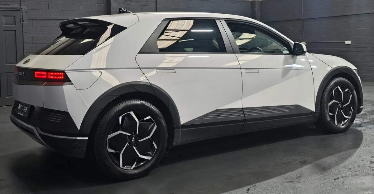 22 IONIQ 5 - Image 6