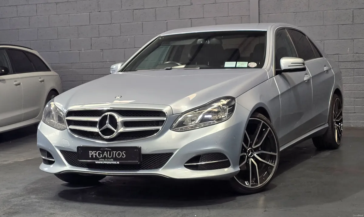 15 E220d - Image 2