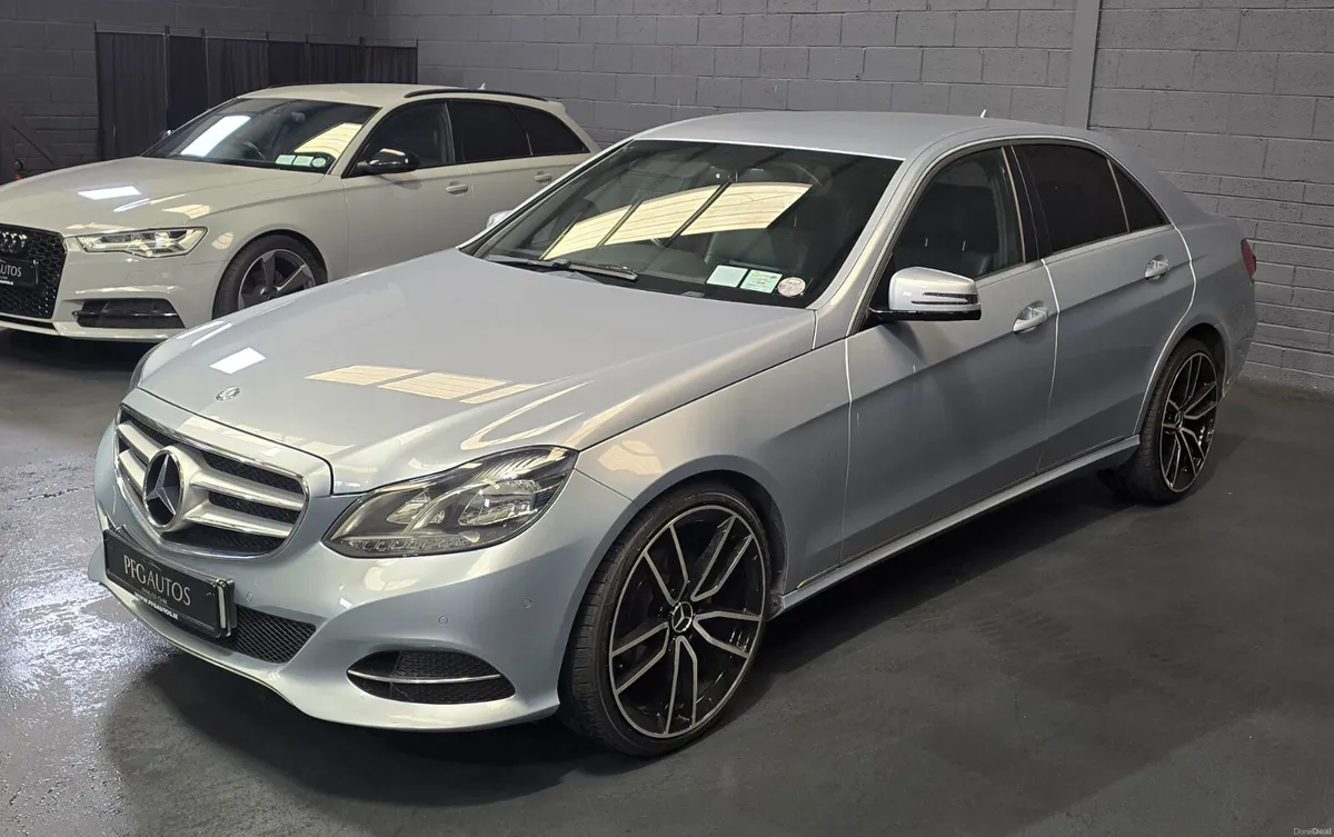 15 E220d - Image 4